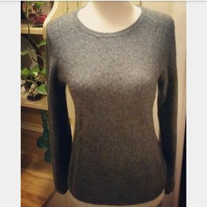 100% Cashmere Gray Crew Neck Sweater